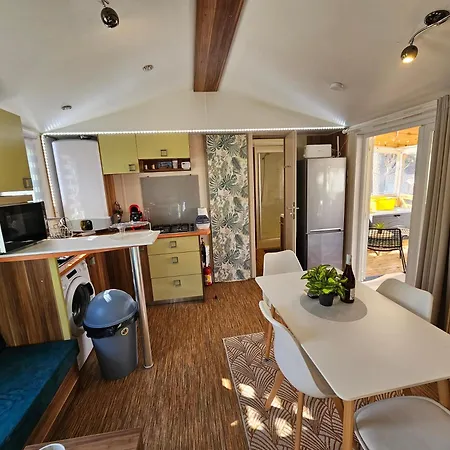 Mobil-home Le Bosc 5 Personnes * Le Bosc (Herault)